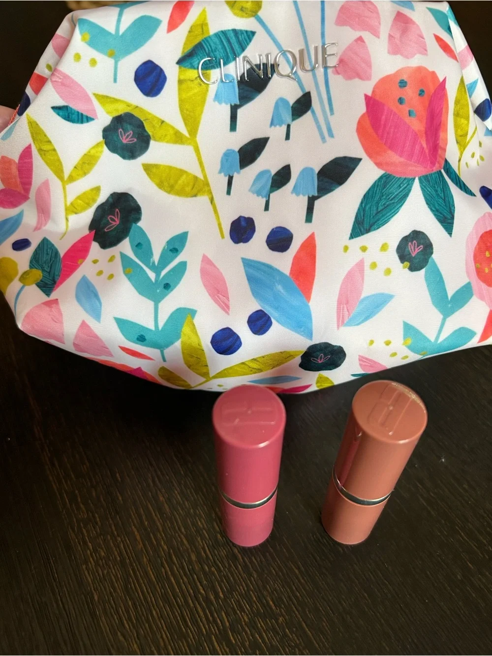 NWT Clinique Floral Makeup Bag & 2 Lipsticks Bare Pop Plum Pop Nude Pink Set New
